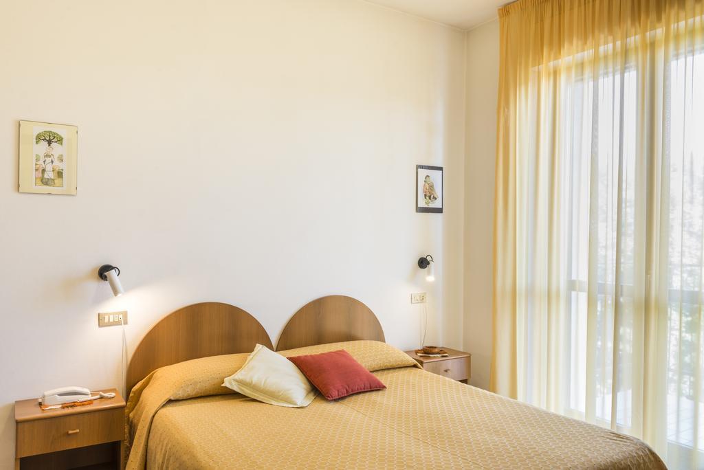 San Rocco di Piegara Hotel Cristina מראה חיצוני תמונה