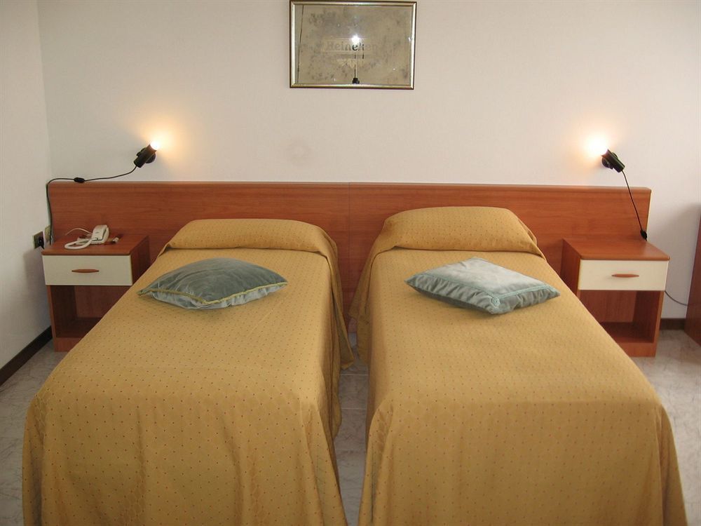 San Rocco di Piegara Hotel Cristina מראה חיצוני תמונה
